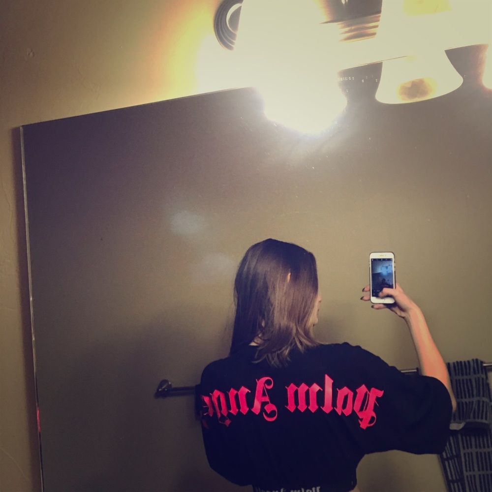 PALM ANGELS cropped logo over tee/ black fluo pink